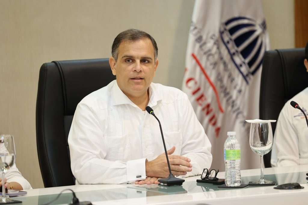 Jochi Vicente presenta logros del Gobierno en la gestión de las finanzas durante el 2023