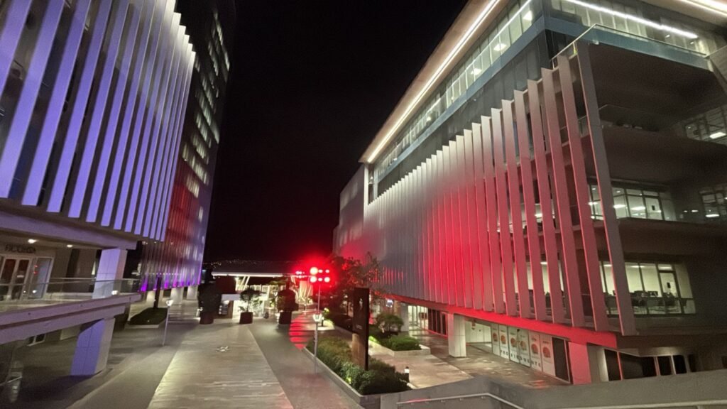 Tegucigalpa se ilumina con los colores de la República Dominicana en honor a su 181 aniversario de Independencia